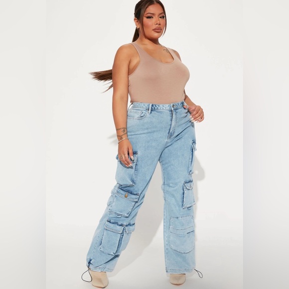 Fairfax High Rise Stretch Cargo Jeans - Light Wash - Picture 4 of 7